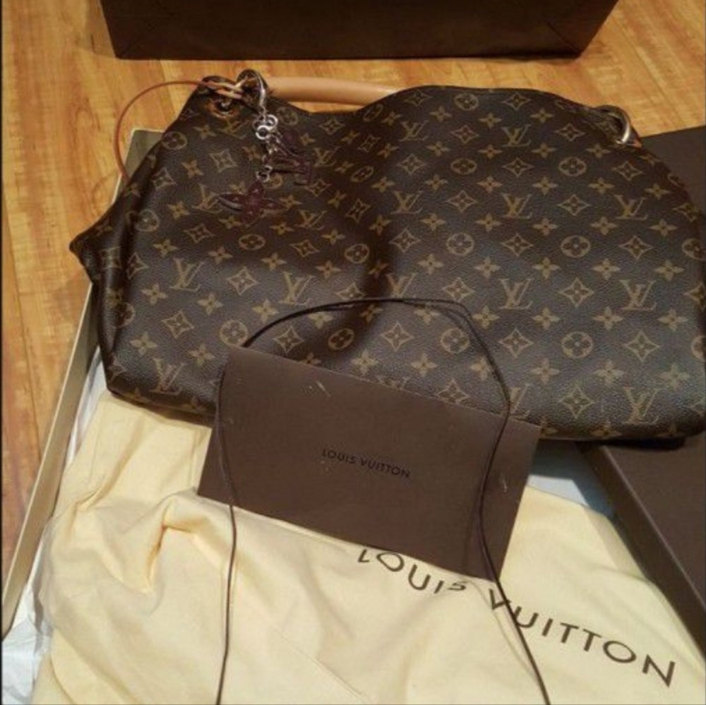 MM MONOGRAM  USED 1 TIME